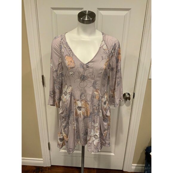Free People Dresses & Skirts - Free People Light Purple Floral Print V-Neck Mini Dress, Size 2